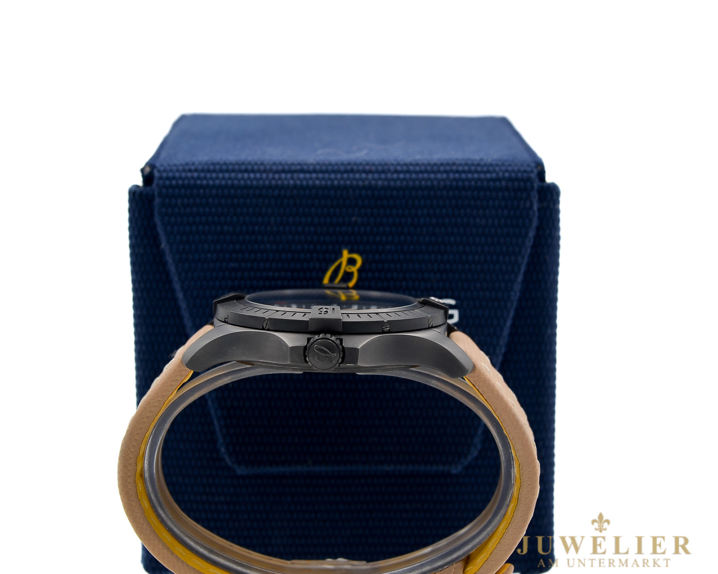 Breitling Avenger GMT Night Mission 45 I Titan I Full-Set I V32395