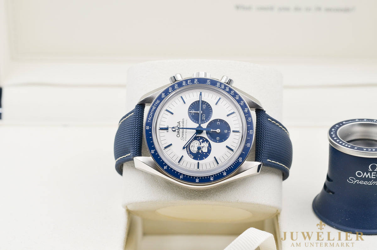 Omega Speedmaster Silver Snoopy Award I Full-Set I 2022